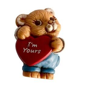🍭6/$30 Vintage I'm Yours Signed Hallmark Valentines' Day Small Bear Pin